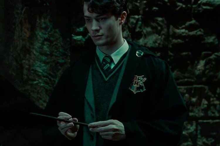 What do you think of someone who loves himself and is arrogant?